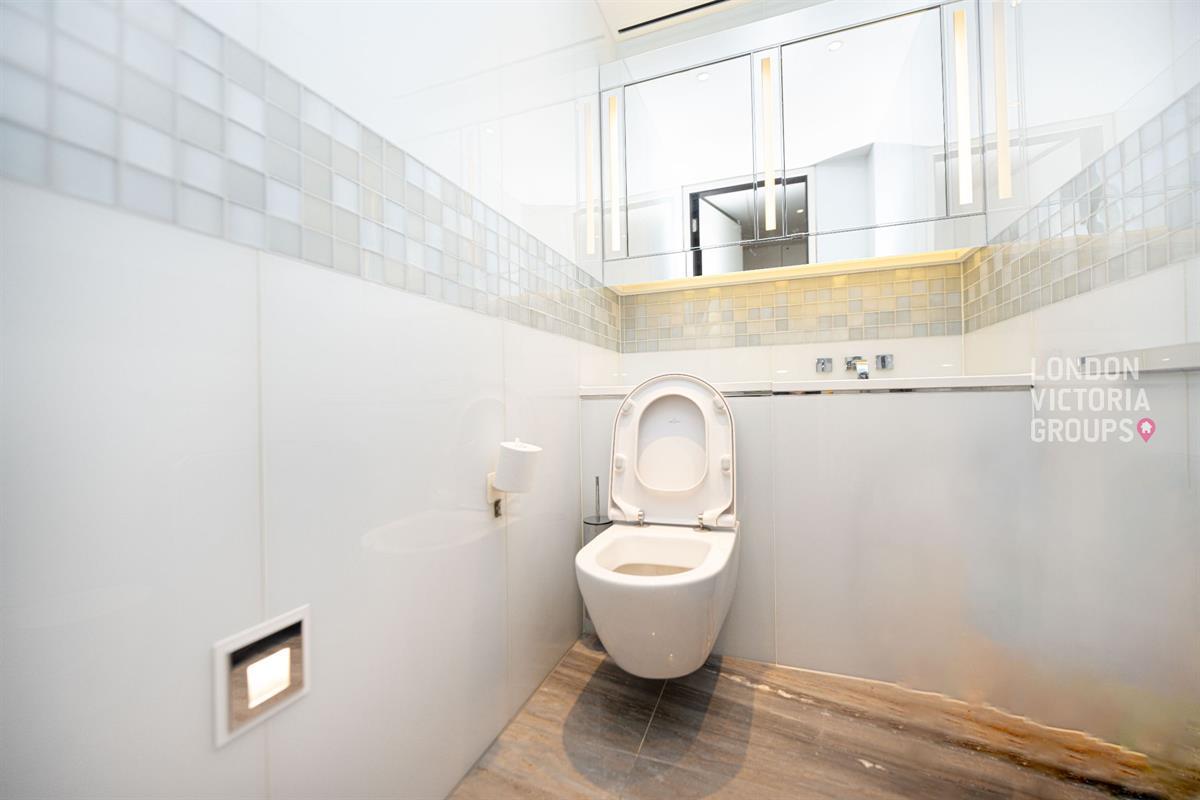 5 Moor Lane, LONDON